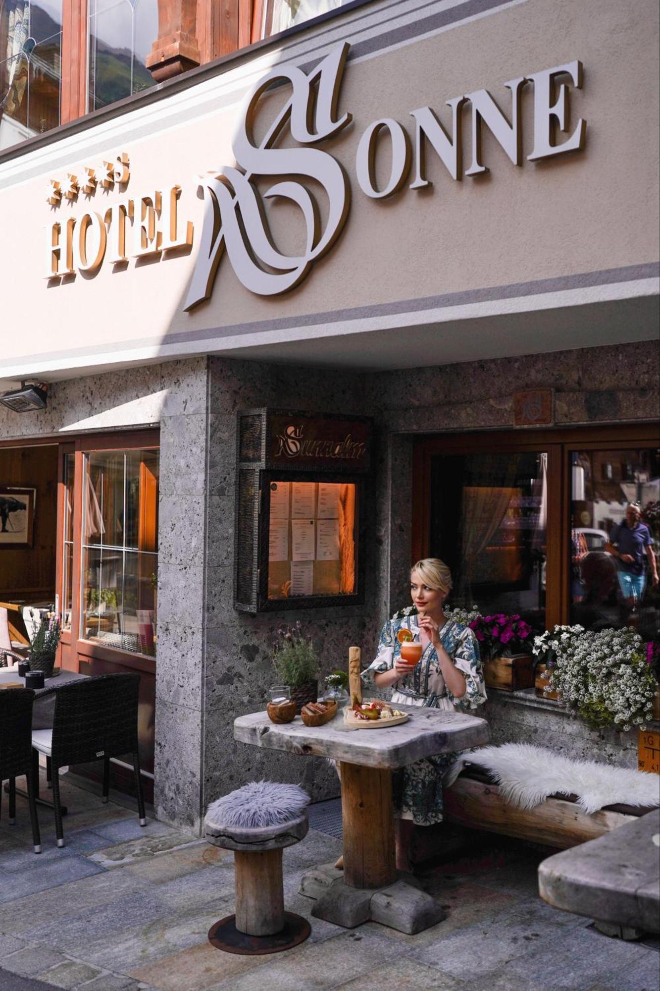 Hotel Sonne Ischgl Bagian luar foto