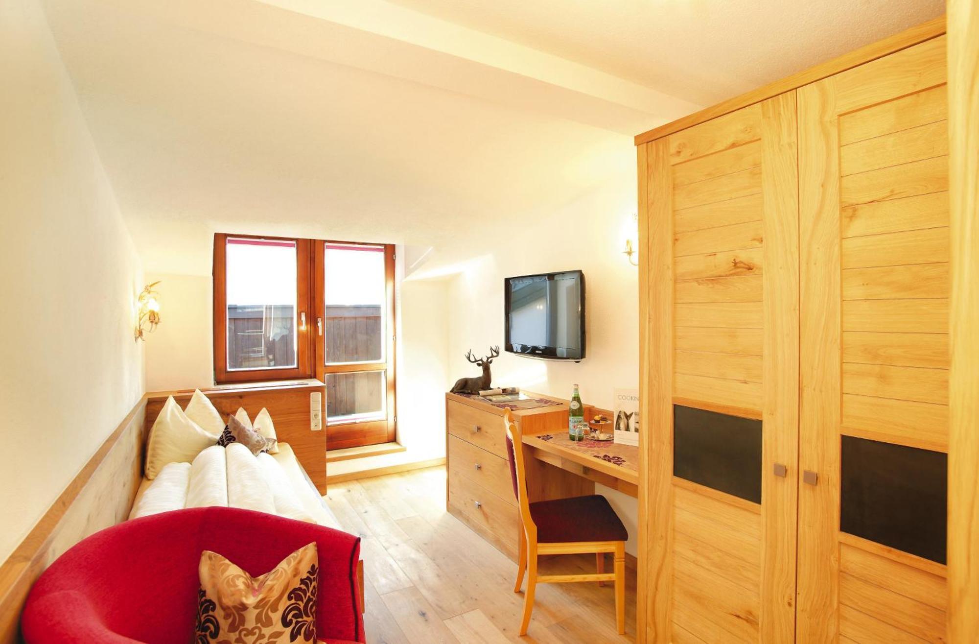 Hotel Sonne Ischgl Bagian luar foto