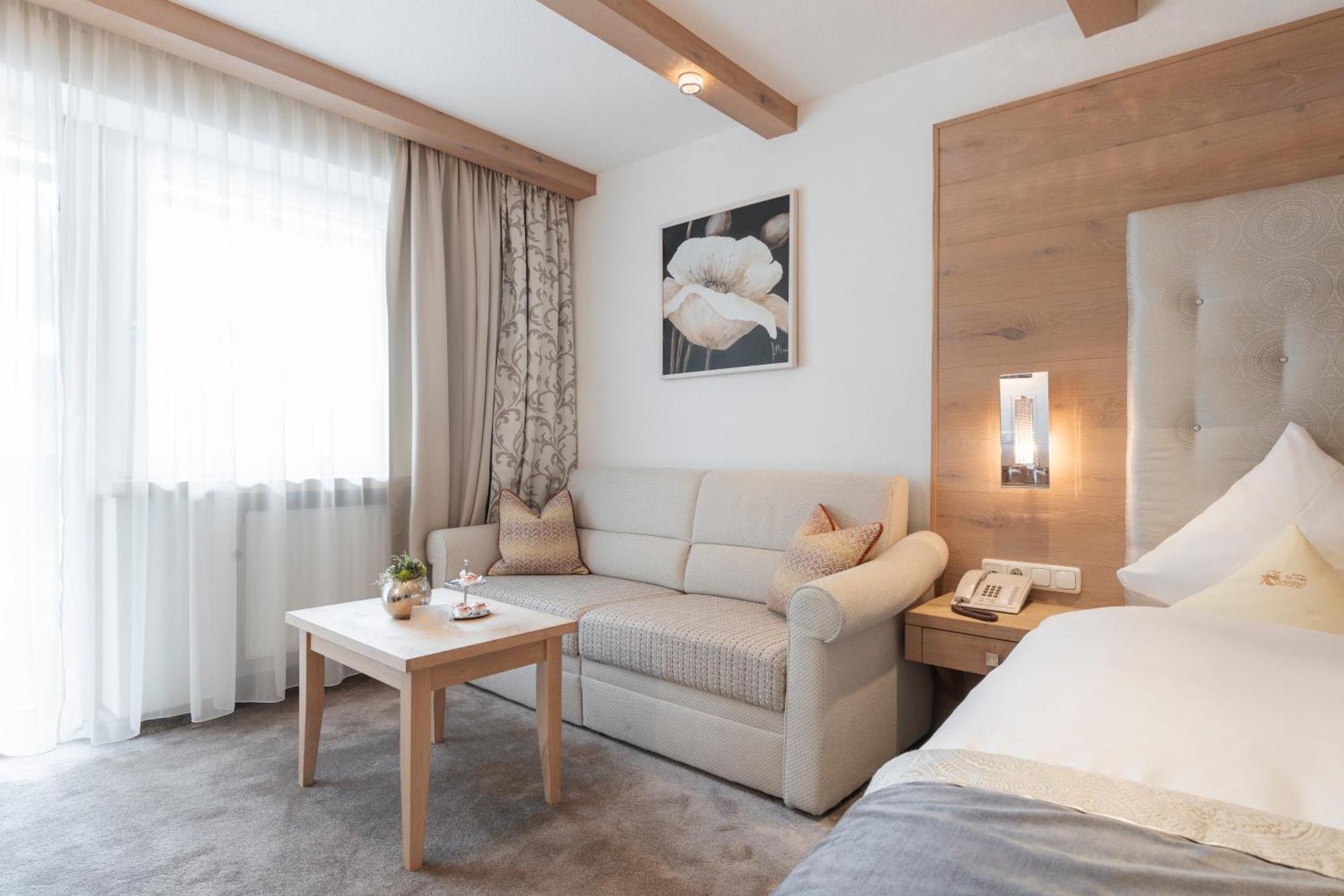 Hotel Sonne Ischgl Bagian luar foto